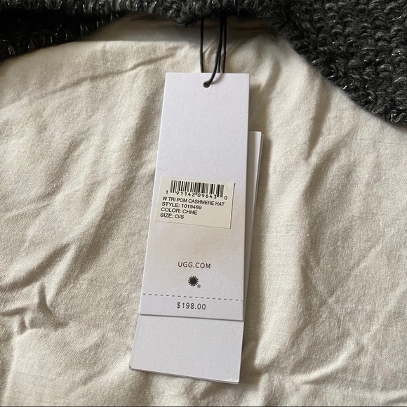 NWT UGG Tri Pom Cashmere Hat - Picture 4 of 4